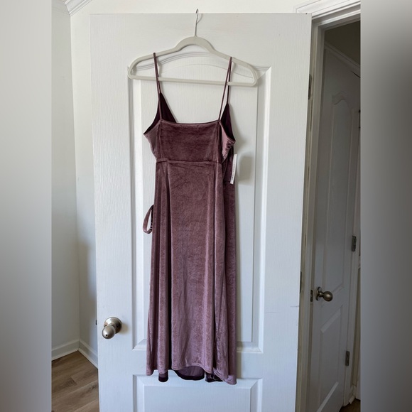 Dress up Boutique Midi Lavender Velvet Wrap Dress Size Medium - never worn - Picture 2 of 4
